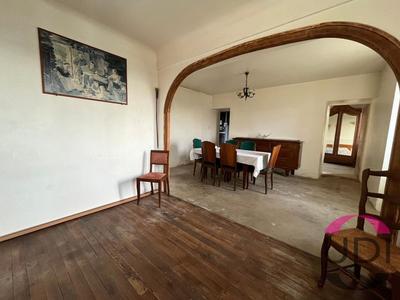 Maison - 137 m² - 6 pièces