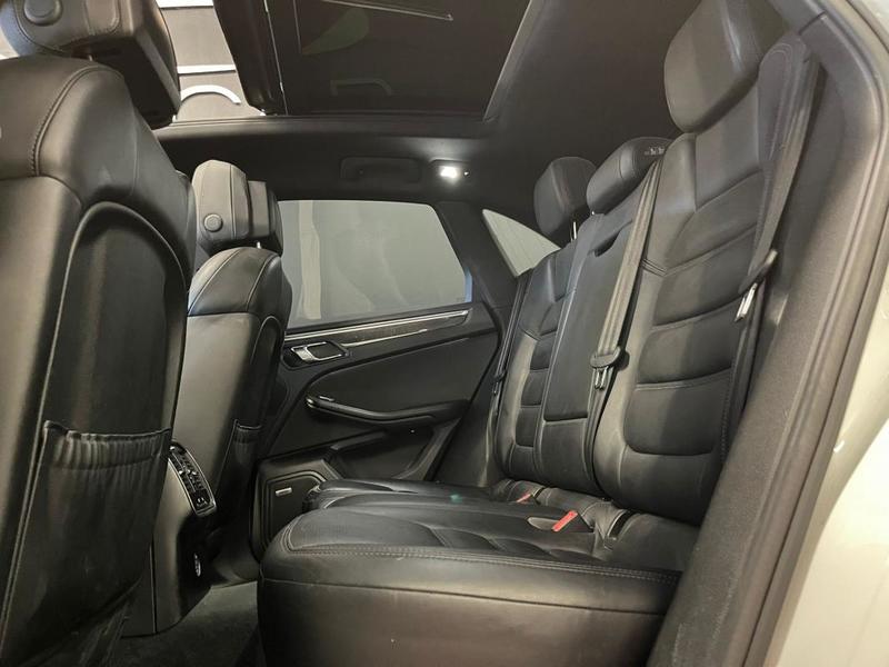 Porsche Macan s 3.0 Tdi V6 Pdk 258 cv Boîte auto / Pack Chrono Toit Ouvrant