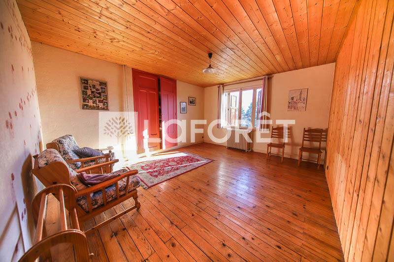 Maison - 828 m² - 30 pièces