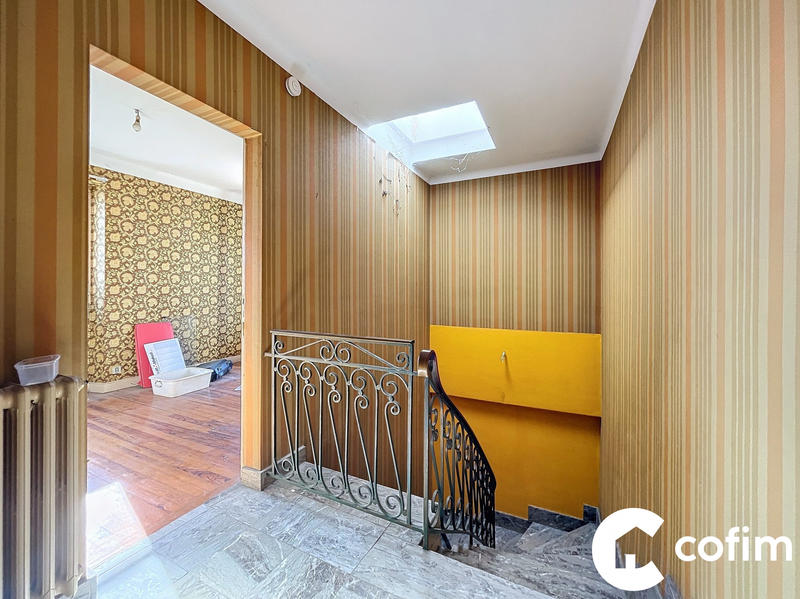 Maison - 550 m² - 15 pièces