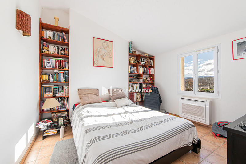 Maison - 318 m² - 9 pièces