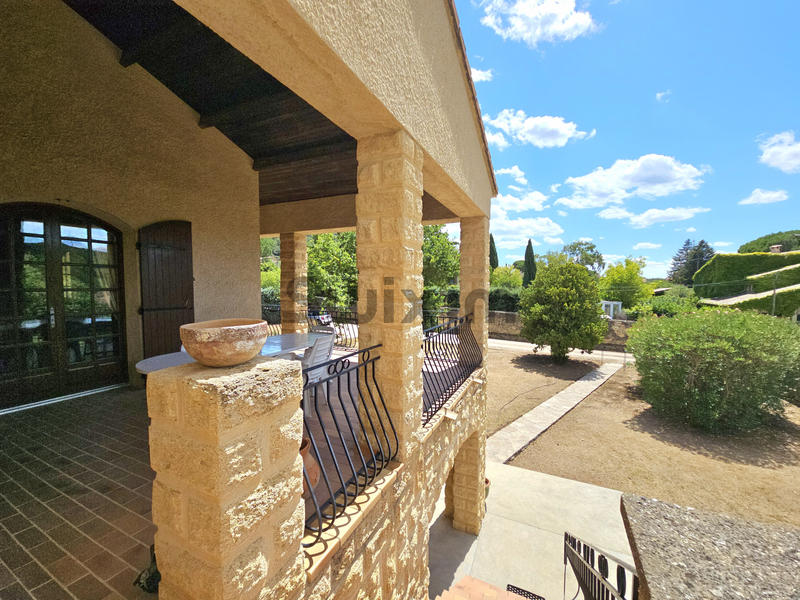 Villa - 267 m² - 11 pièces