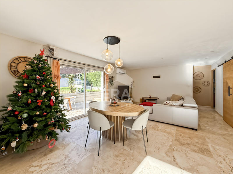 Maison - 94 m² - 4 pièces