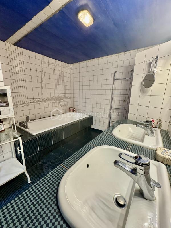 Maison de village - 260 m² - 13 pièces