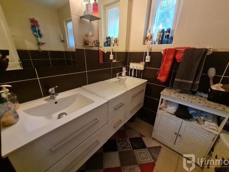 Maison - 102 m² - 5 pièces