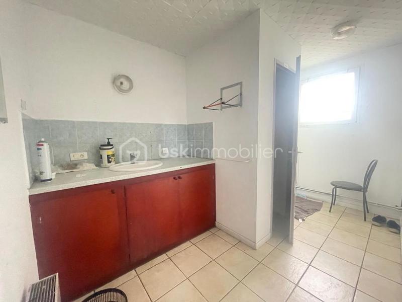 Local d'activité / Entrepôt - 2 300 m² - 1 pièce