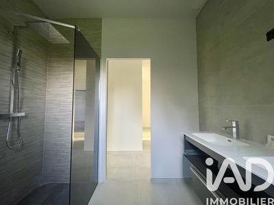 Maison - 98 m² - 5 pièces