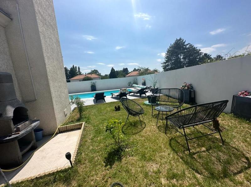 Maison - 167 m² - 7 pièces