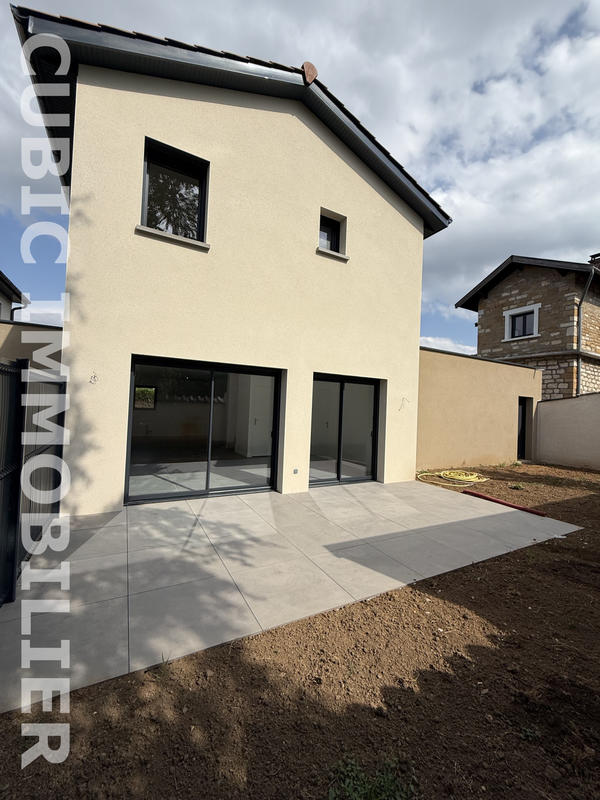 Villa - 101 m² - 4 pièces