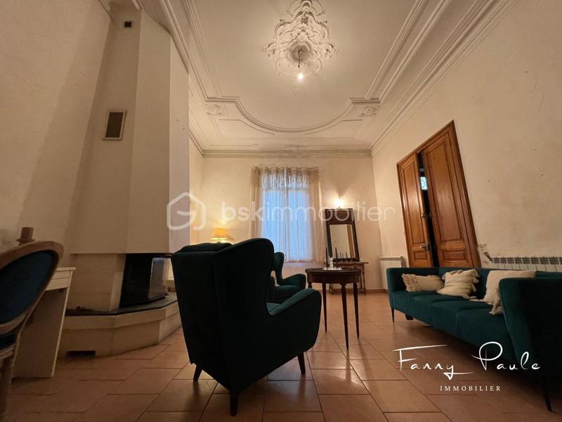 Demeure - 270 m² - 8 pièces