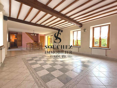 Maison traditionnelle - 180 m² - 7 pièces