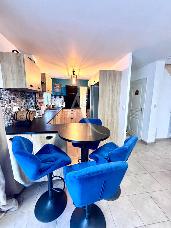 Maison - 107 m² - 6 pièces