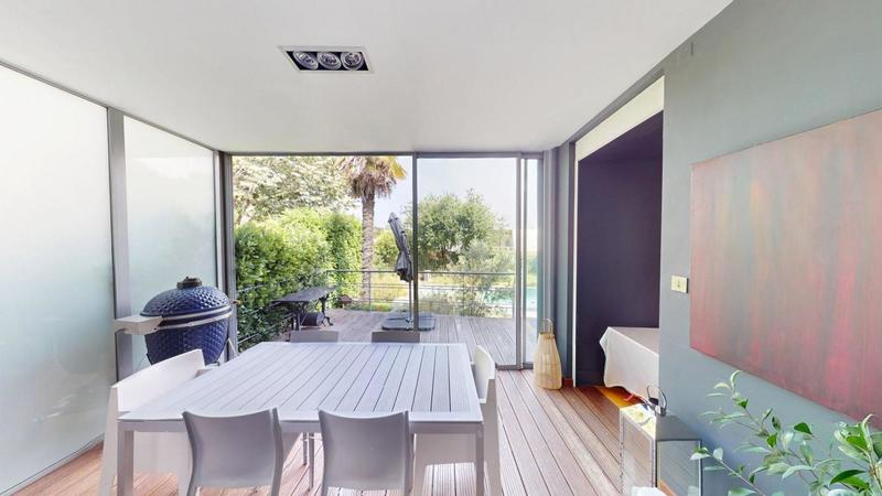 Maison - 208 m² - 6 pièces