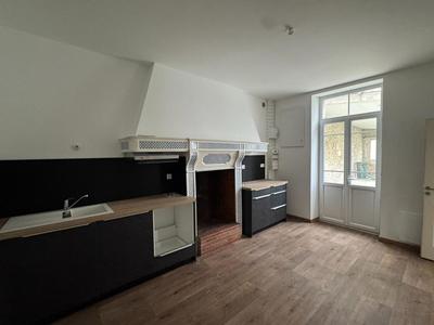 Maison - 216 m² - 7 pièces