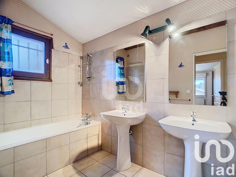 Maison - 137 m² - 6 pièces