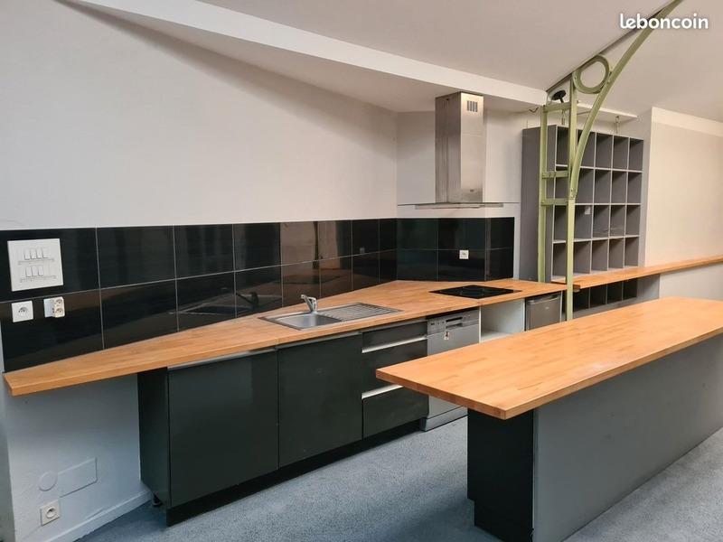 Loft - 120 m² - 4 pièces