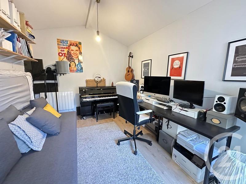 Maison - 107 m² - 6 pièces