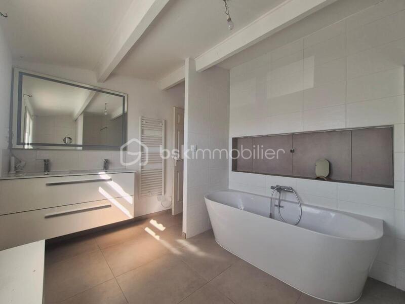 Maison - 95 m² - 4 pièces