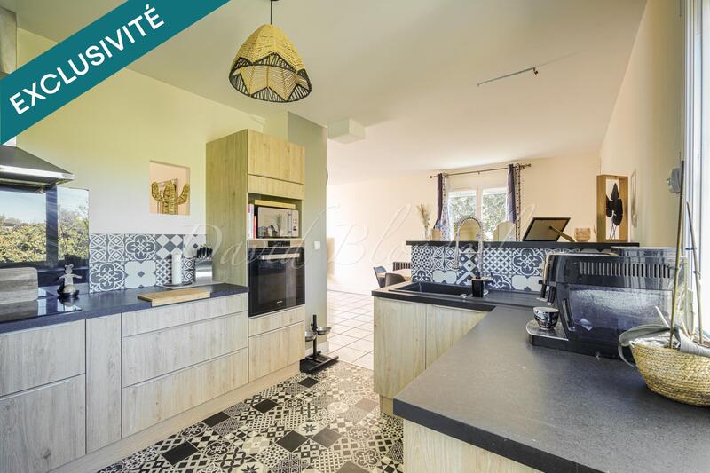 Maison - 94 m² - 4 pièces