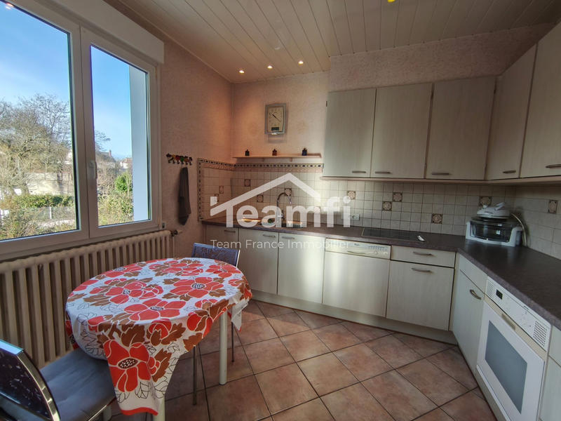 Maison - 180 m² - 5 pièces