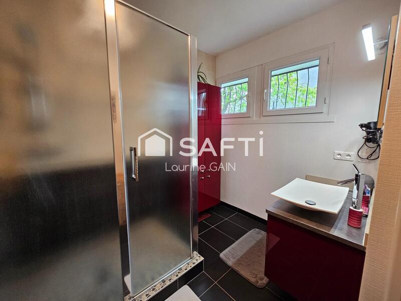 Maison - 151 m² - 6 pièces