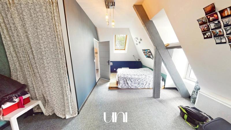 Maison - 422 m² - 12 pièces