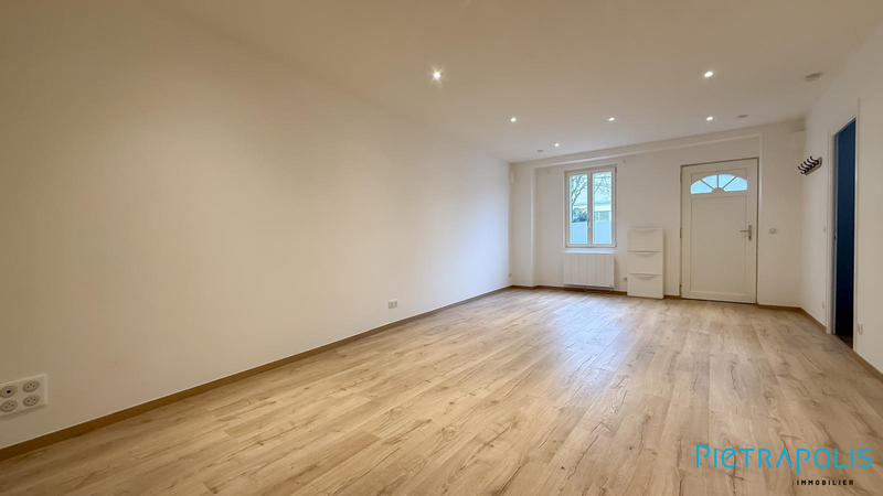 Maison - 583 m² - 15 pièces