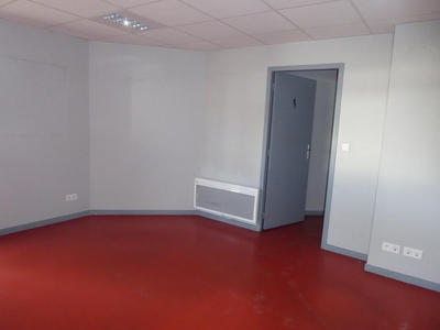 Local d'activité / Entrepôt - 769 m²