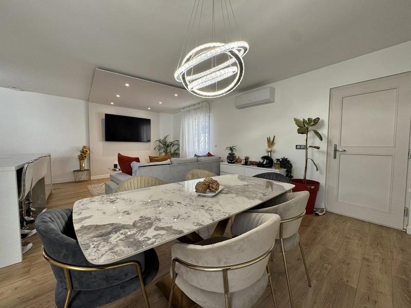 Maison - 88 m² - 4 pièces