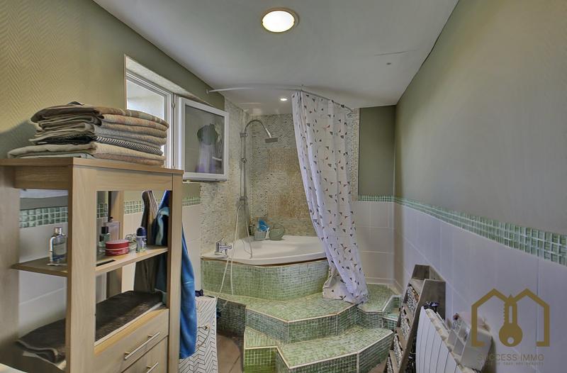 Maison - 152 m² - 6 pièces