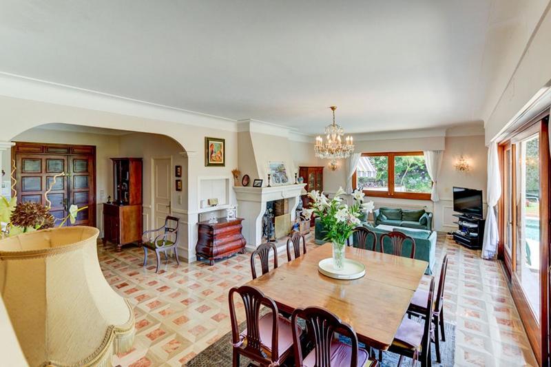 Villa - 245 m² - 7 pièces