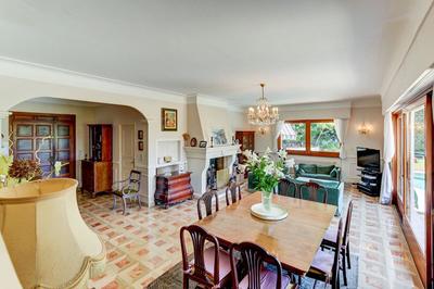 Villa - 245 m² - 7 pièces