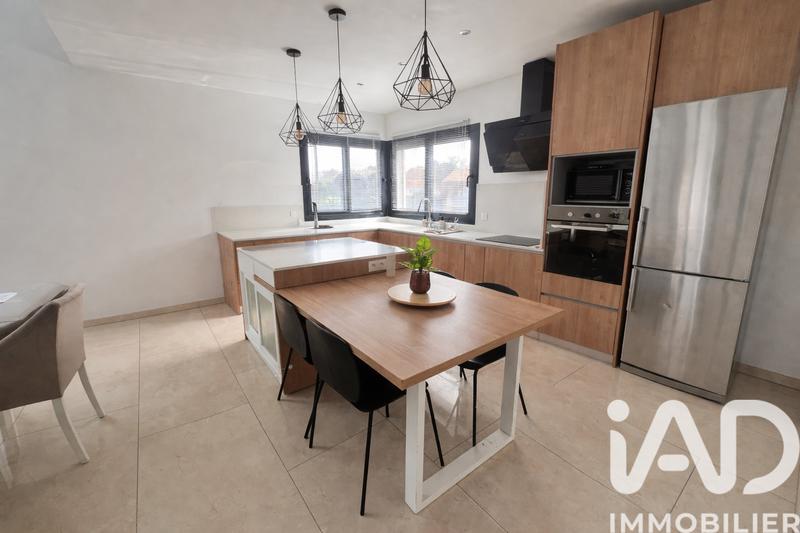 Maison - 140 m² - 5 pièces