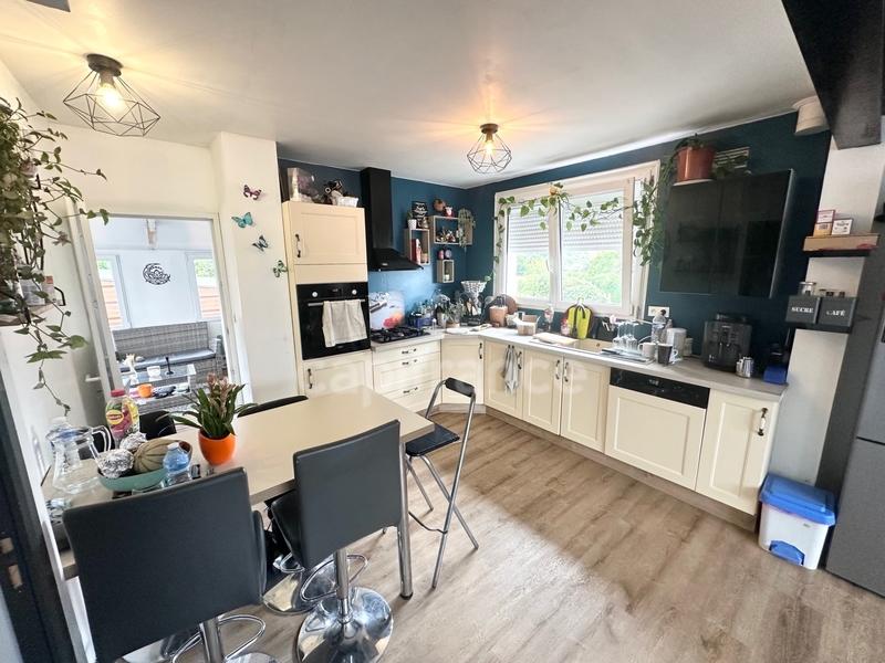 Maison - 140 m² - 6 pièces