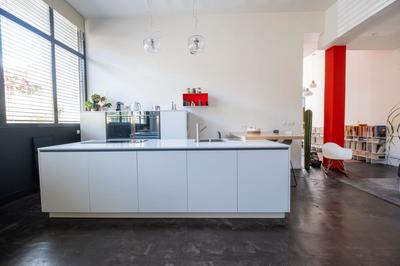 Loft - 323 m² - 6 pièces