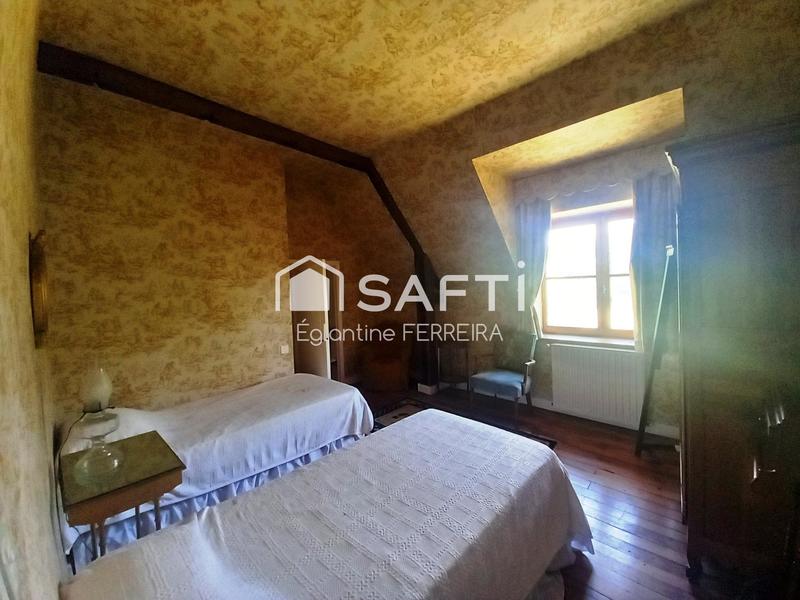 Propriété - 451 m² - 12 pièces