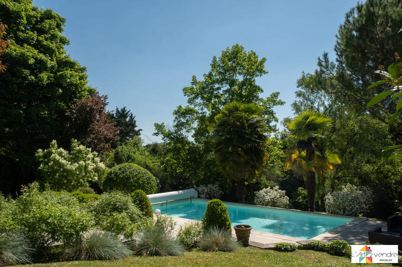 Villa - 204 m² - 8 pièces