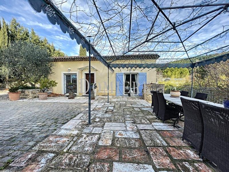 Villa - 195 m² - 7 pièces