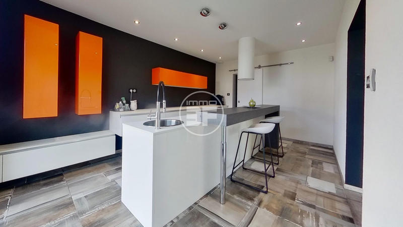 Maison - 149 m² - 4 pièces