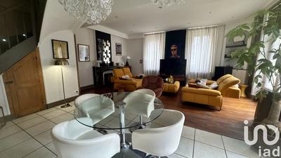 Maison - 190 m² - 8 pièces