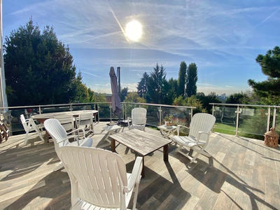 Maison - 216 m² - 7 pièces