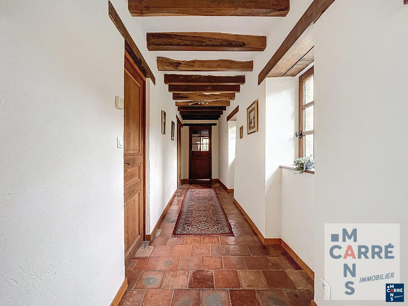 Maison - 380 m² - 10 pièces