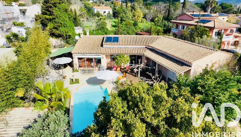 Maison - 150 m² - 5 pièces