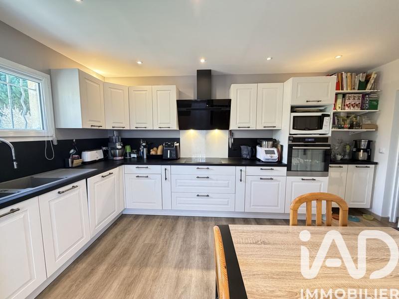 Maison - 165 m² - 8 pièces