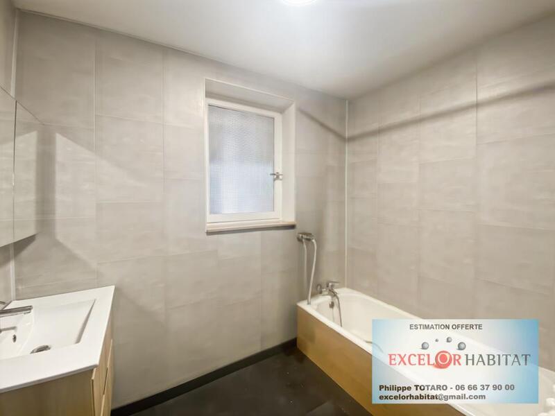 Maison - 212 m² - 7 pièces