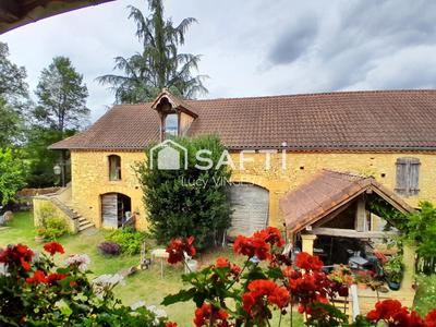 Propriété - 282 m² - 12 pièces