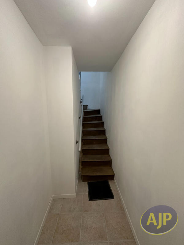 Maison - 161 m² - 6 pièces