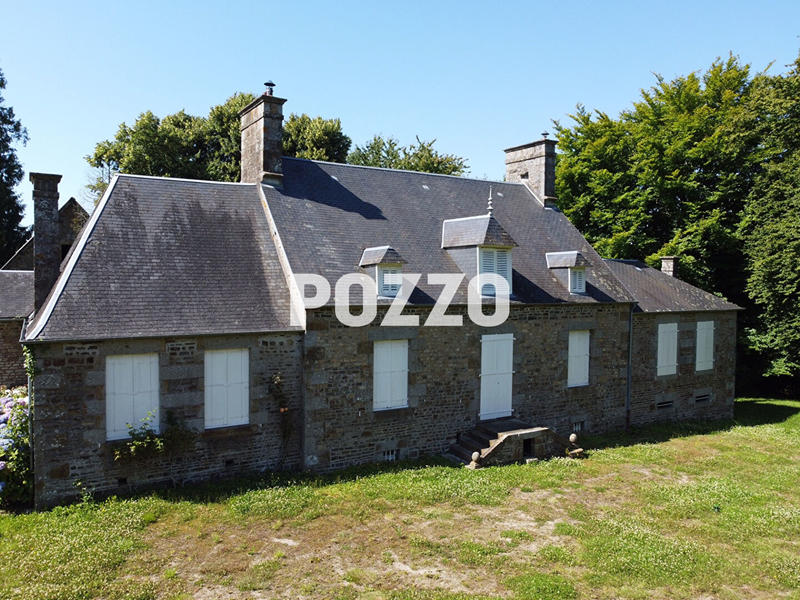 Maison - 334 m² - 7 pièces