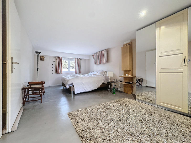 Maison - 183 m² - 8 pièces