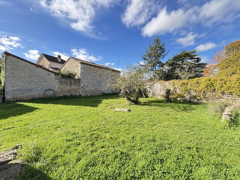 Maison de village - 256 m² - 11 pièces